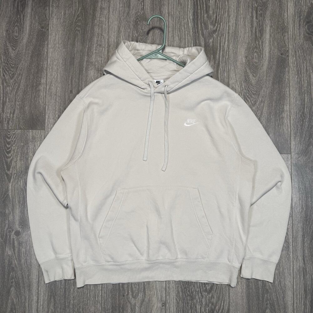 Nike Sportswear Club Fleece Pullover Hoodie Mens Medium Light Bone BV2654-072 - Picture 1 of 9